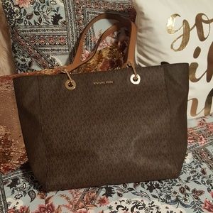 Michael Kors XL Raven Tote